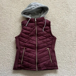 Snobbish Burgundy Puffer Vest Removable Hood Women’s Size Large Winter Outdoor